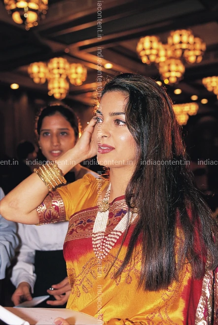 659-famous-actor-juhi-chawla-during-an-event-in-image-88005500_20181217_095.webp