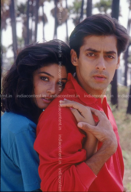 659-salman-khan-raveena-tandon-image-F150SL3_001346.webp