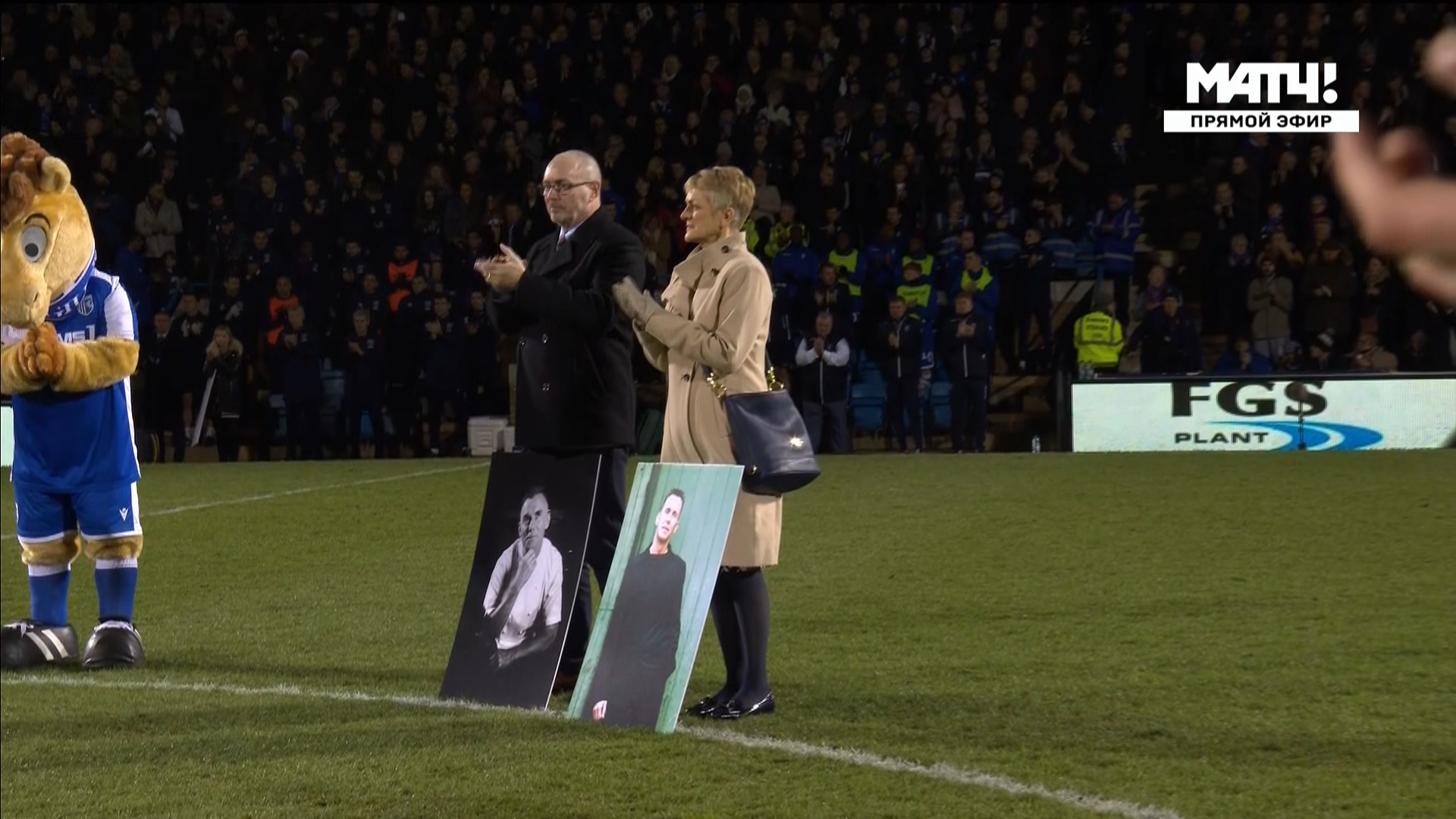 Кубок Англии 2019-2020 132 финала Джиллингем - Вест Хэм Матч! Футбол 3 HD.ts_20200106_014918.032.jpg