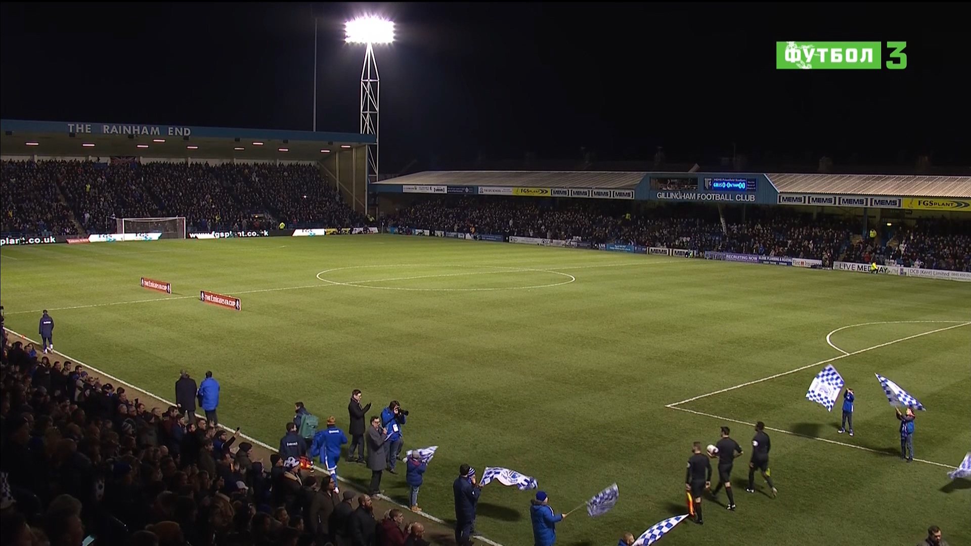 Кубок Англии 2019-2020 132 финала Джиллингем - Вест Хэм Матч! Футбол 3 HD.ts_20200106_014745.240.jpg
