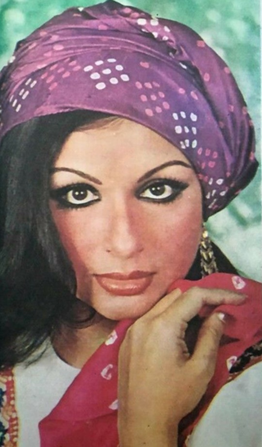 Star-Style-16-Jul-1976-Sanjay-Khan-_57 (2).jpg