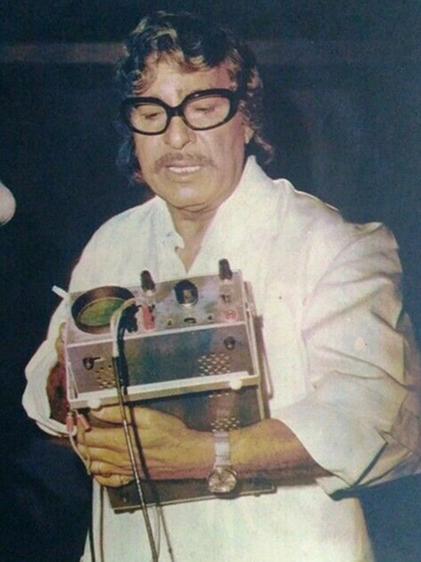Bollywood-Cinema-Movie-Actor-Madan-Puri-Vintage-India-_57.jpg