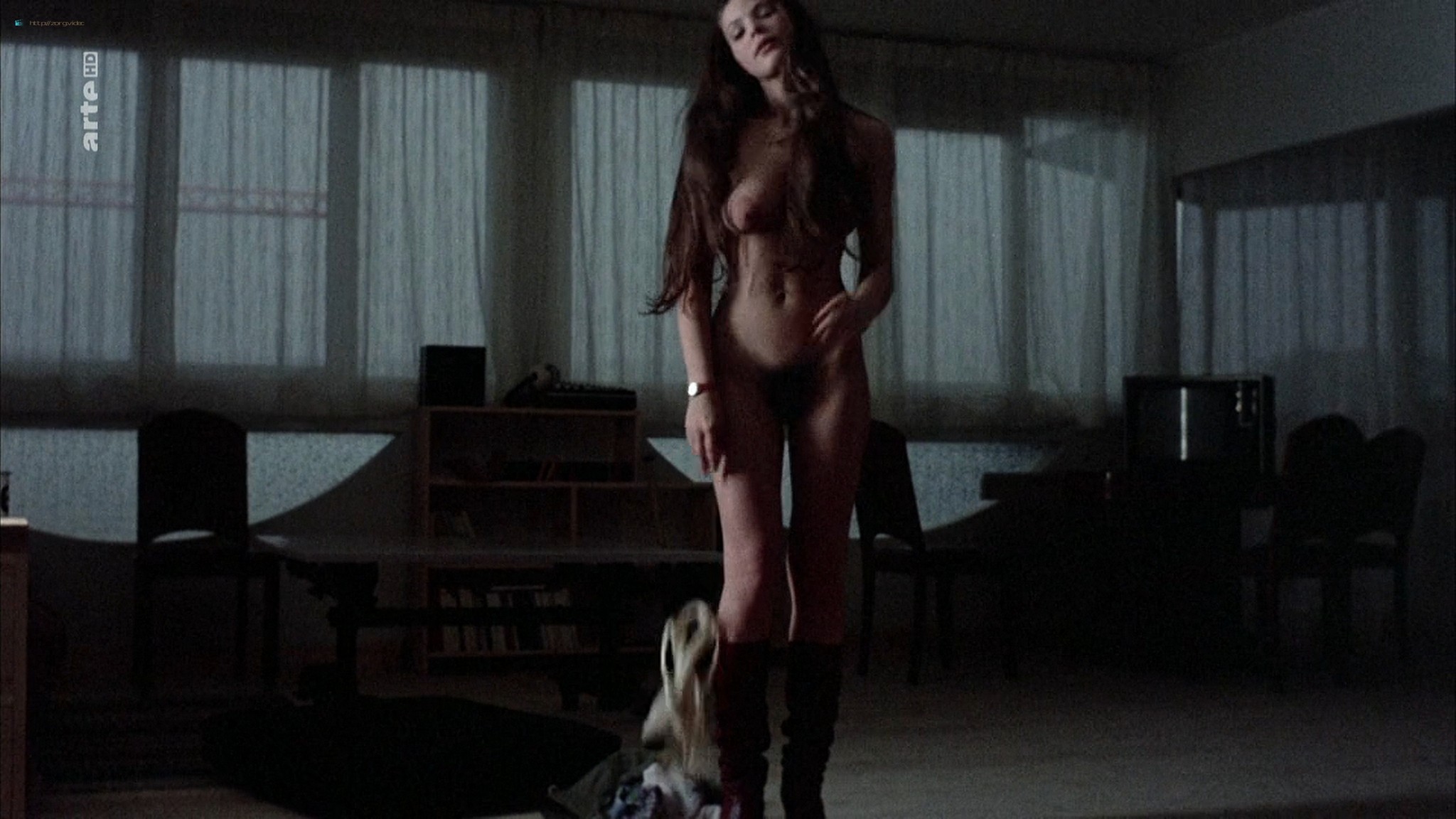 Ornella-Muti-nude-full-frontal-La-derniere-femme-1976-HDTV-1080p4.jpg.