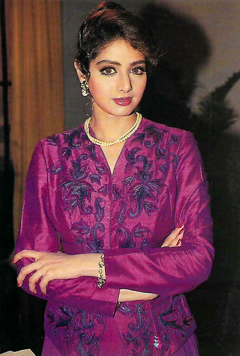 Bollywood-Film-Star-Actress-Sri-Devi-Postcard-Bap.jpg
