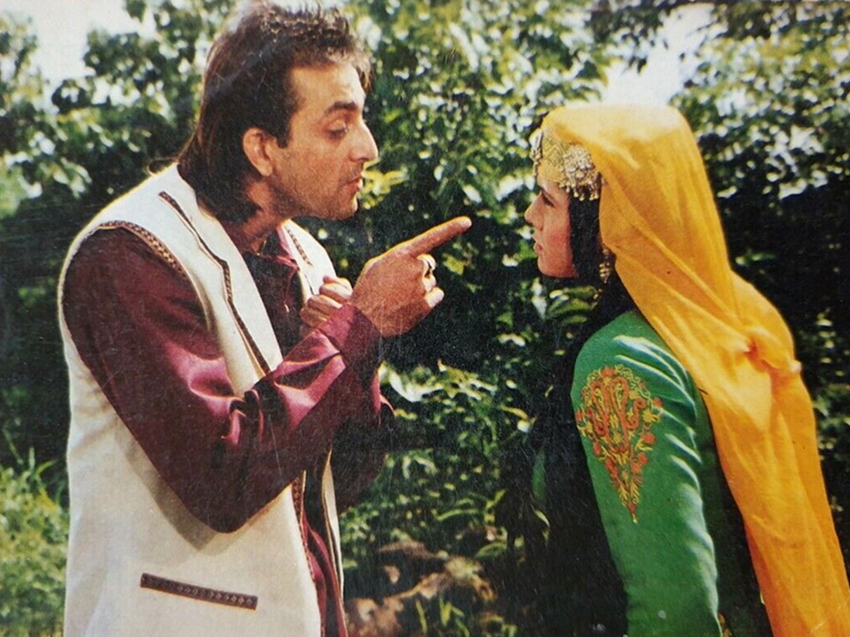 Bollywood-Film-Movie-Postcard-SANJAY-DUTT-NEELAM-4973 (2).jpg