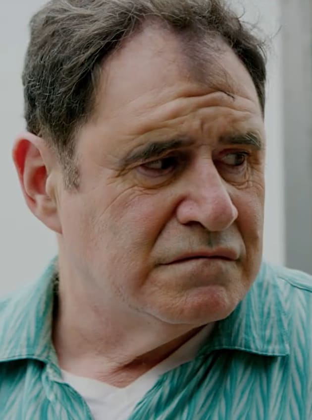 con-man-supreme-almost-paradise-s1e7.jpg