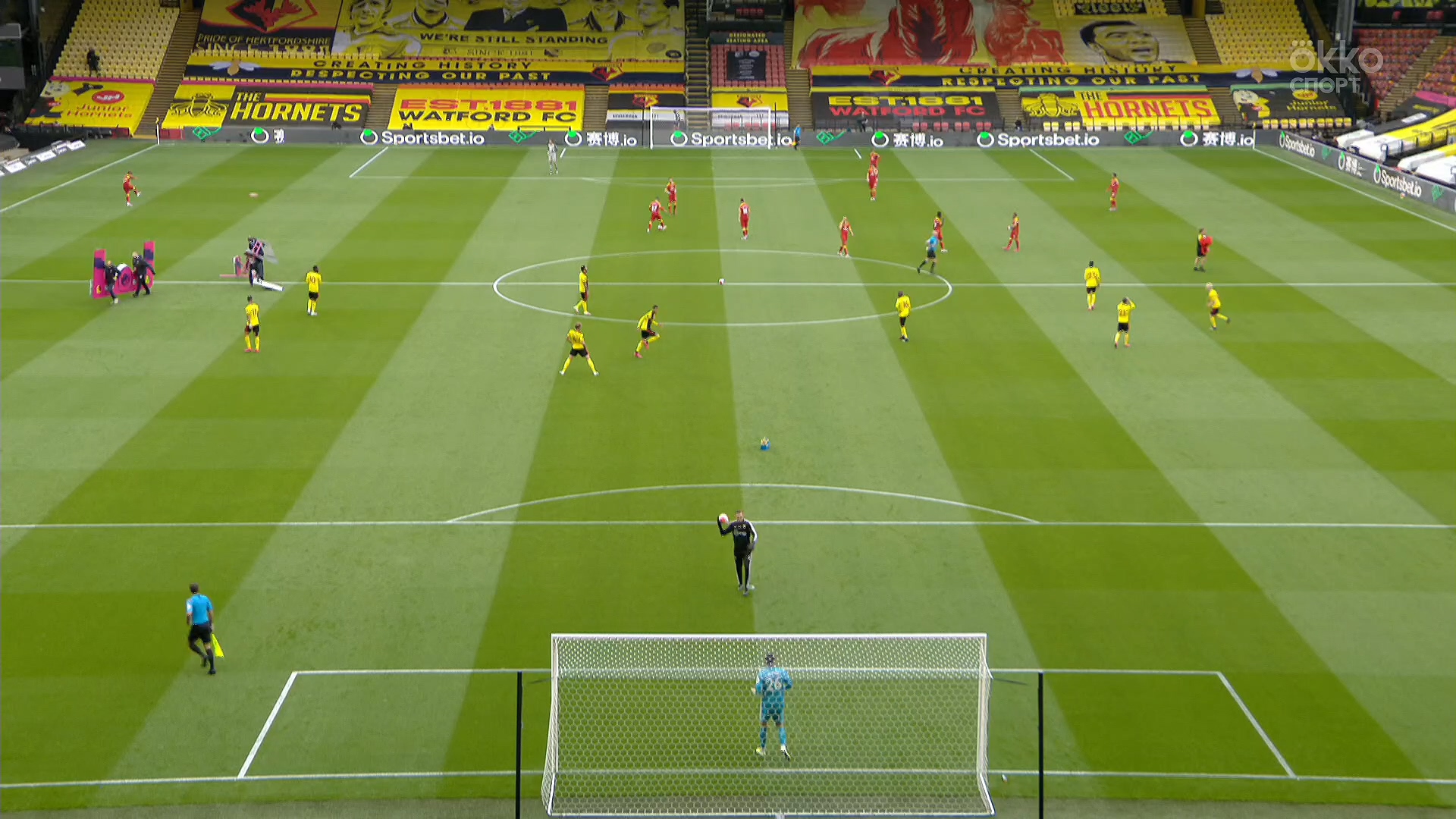 Чемпионат Англии 2019-2020 34-й тур Уотфорд - Норвич Сити Okko Спорт.mkv_20200708_213612.584.jpg