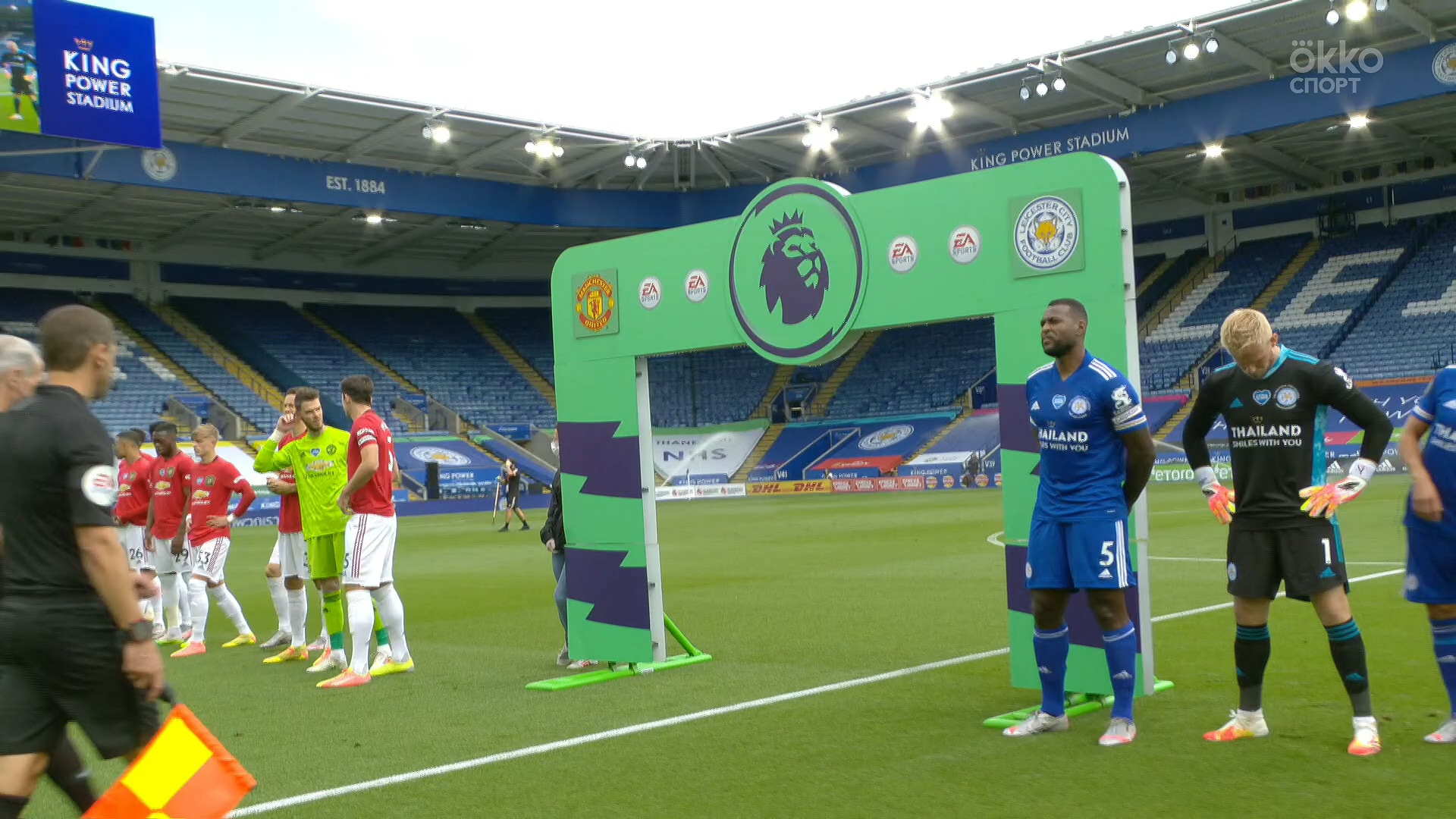 Чемпионат Англии 2019-2020 38-й тур Лестер Сити - Манчестер Юнайтед Okko Спорт.mkv_20200727_215034.121.jpg