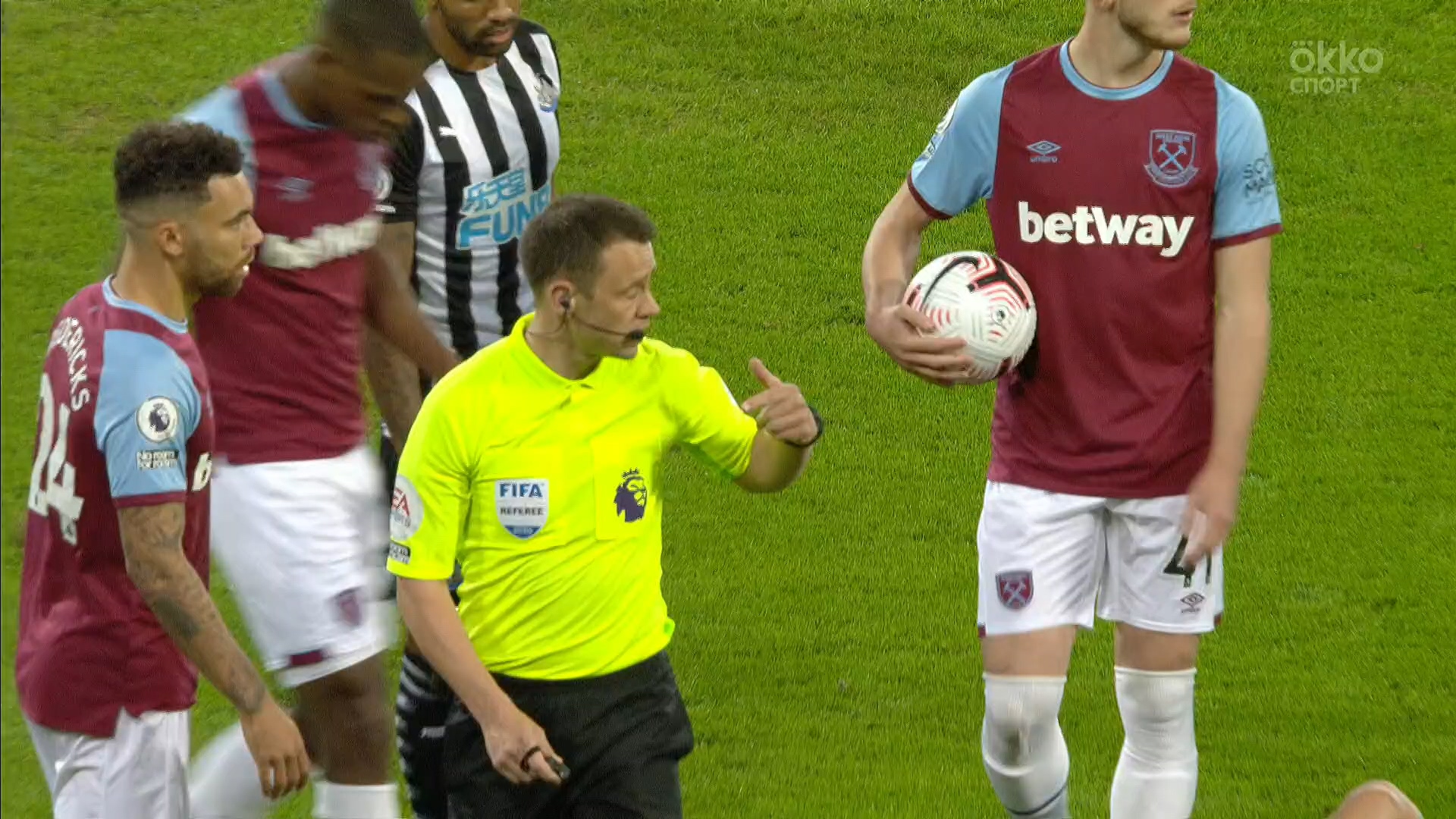 Чемпионат Англии 2020-2021 1-й тур Вест Хэм - Ньюкасл Okko Спорт.mkv_20200913_133626.232.jpg