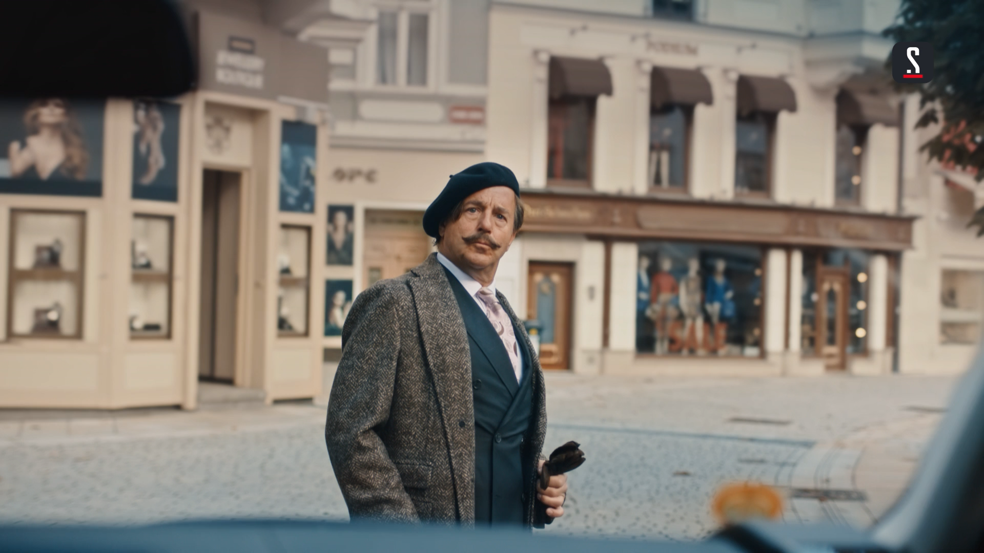 03.Allmen.und.das.Geheimnis.der.Dahlien.2019.WEB.1080p-ylnian.mkv_snapshot_00.26.50.360.png