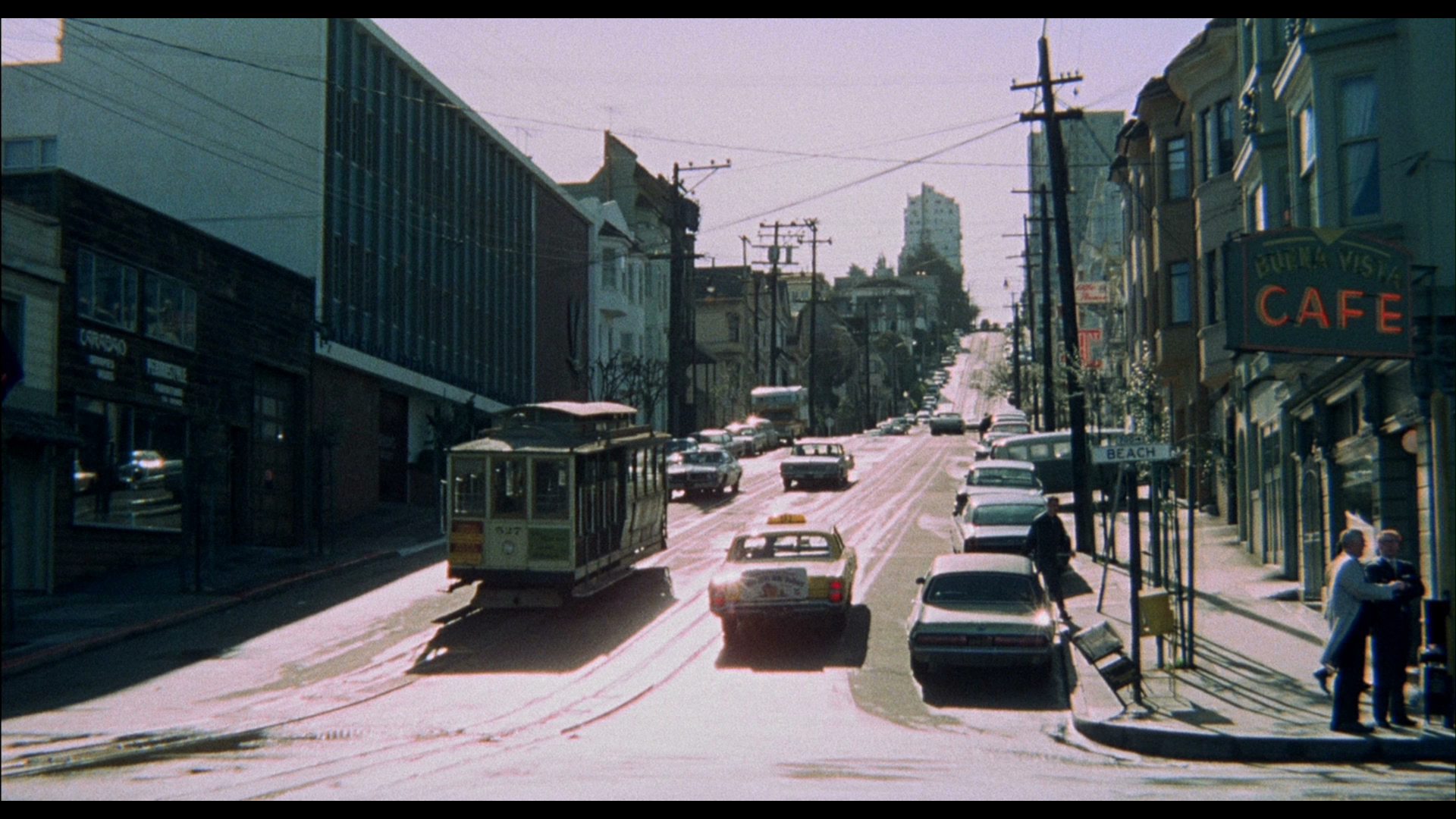 Una.sull'altra.1969.Le.chat.qui.fume.BDRemux.1080p[(055755)17-11-21].PNG