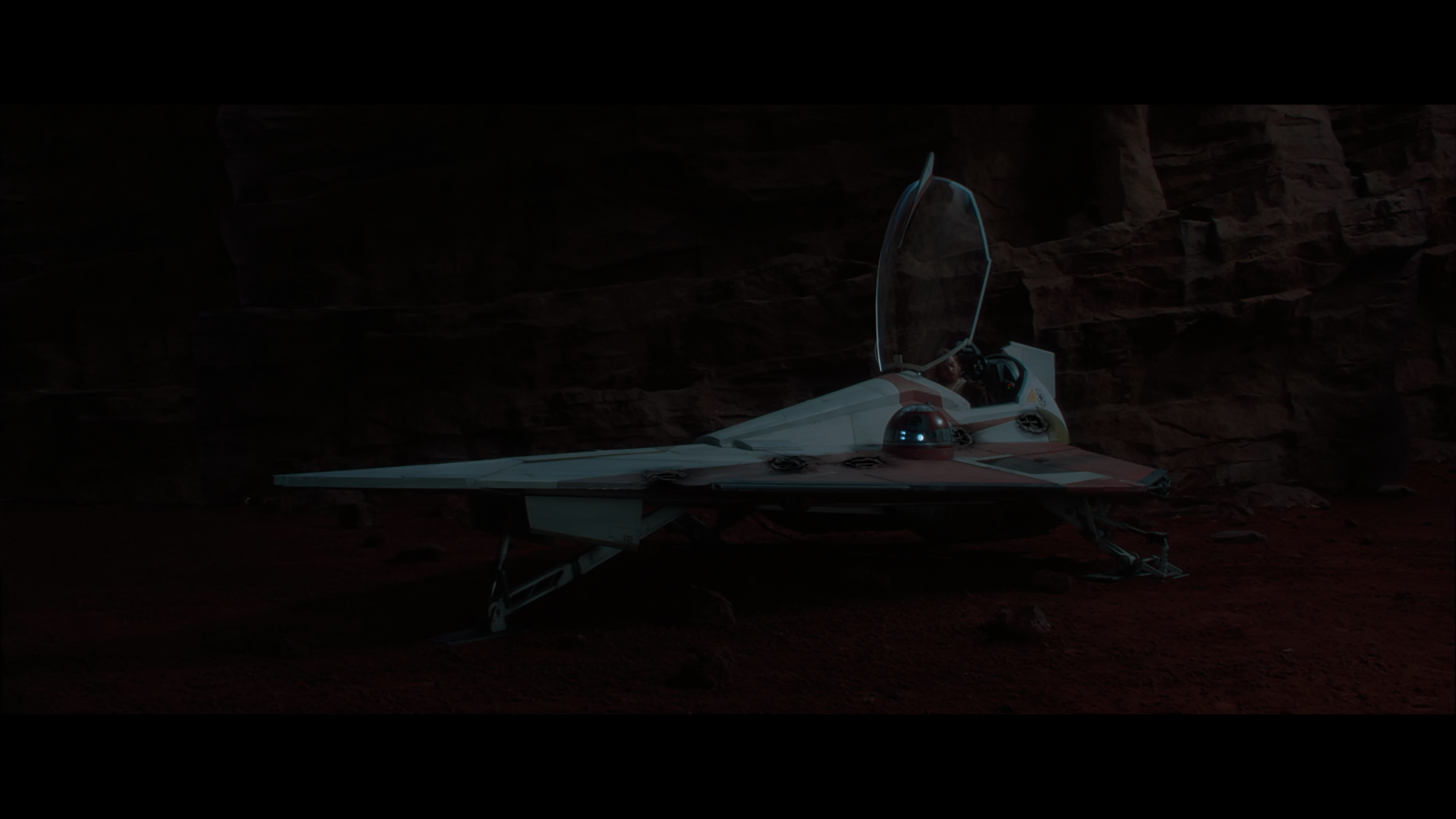 Star.Wars.Episode.II.Attack.of.the.Clones.2002.2160p.UHD.BDRemux.TrueHD.Atmos.7.1.P8.HYBRID.DoVi-DVT.mkv_20211220_170150.806.png