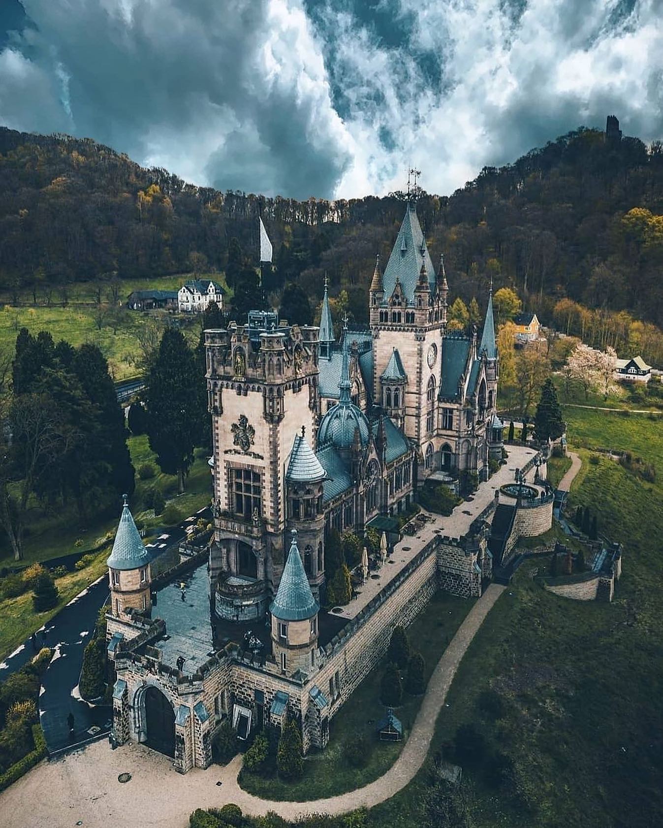 Замок Drachenburg