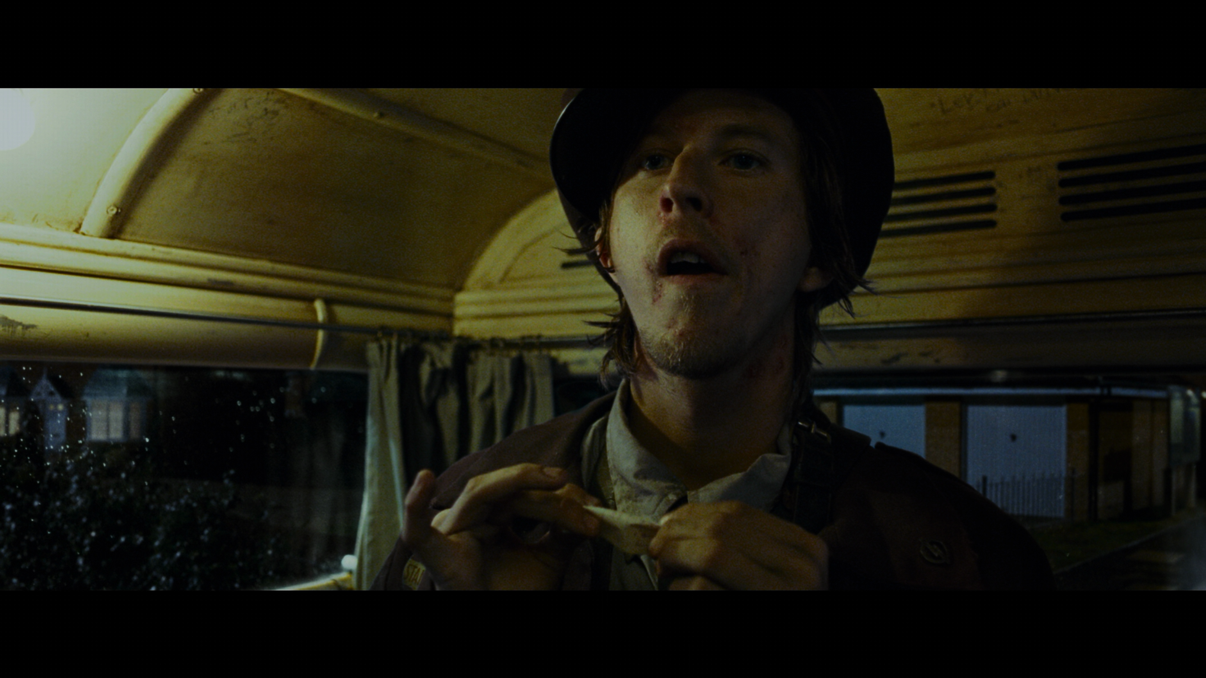 Harry.Potter.and.the.Prisoner.of.Azkaban.2004.2160p.UHD.BDRemux.DTSX.7.1.P8.HYBRID.DoVi-DVT.mkv_000938.756.png