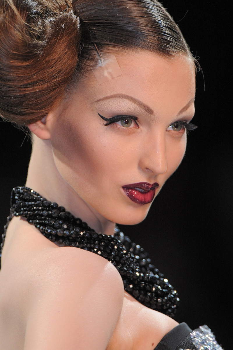 christian-dior-fall-2008-couture-details-00720h-georgina-stojilkovic.jpg