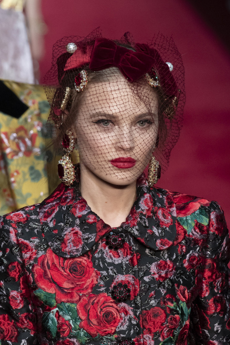 Dolce+Gabbana+Fall+2019+Details+Y1wA4vbf9I1x.jpg