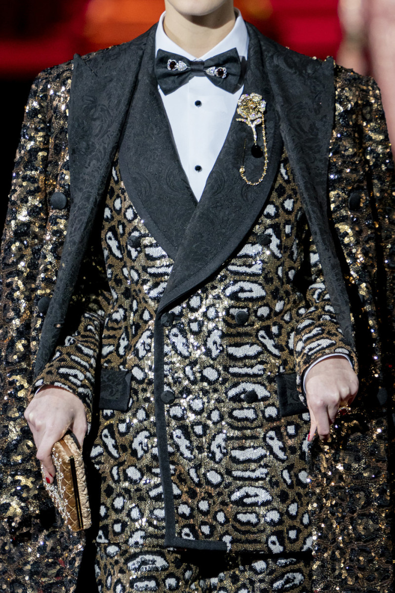 Dolce+Gabbana+Fall+2019+Details+MSzQ2h1mgVax.jpg