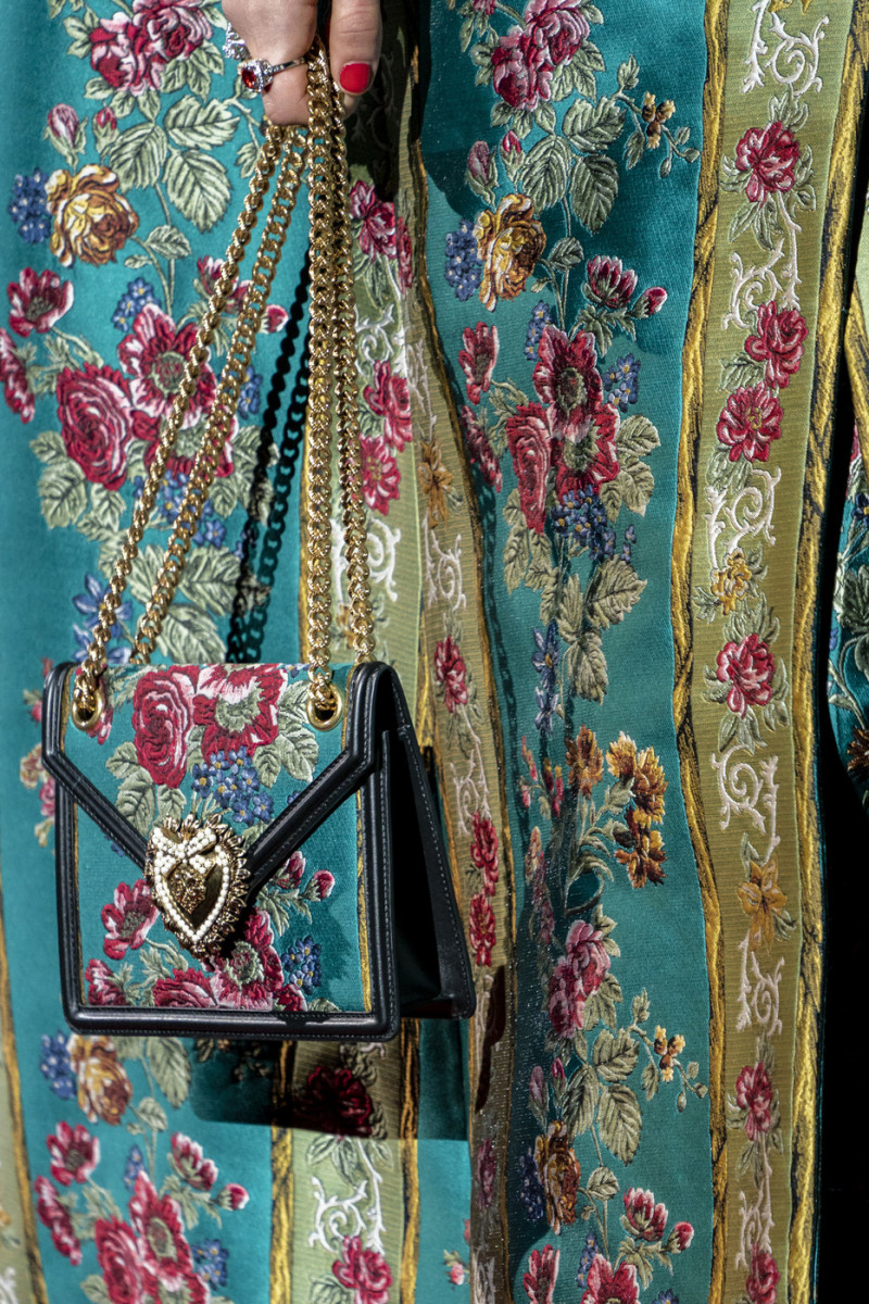 Dolce+Gabbana+Fall+2019+Details+d0WSiZBYMh2x.jpg