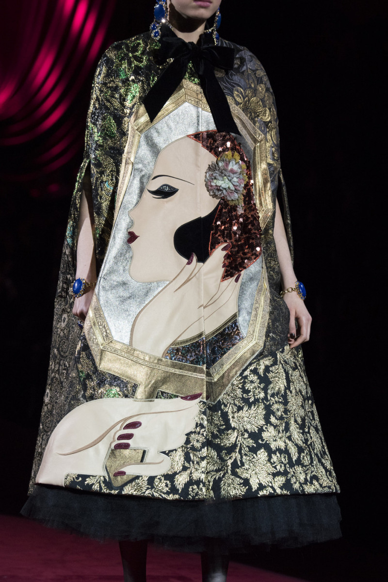 Dolce+Gabbana+Fall+2019+Details+DegeohQvznDx.jpg