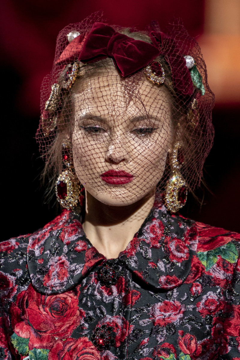 Dolce+Gabbana+Fall+2019+Details+i5pmN72Po5Kx.jpg