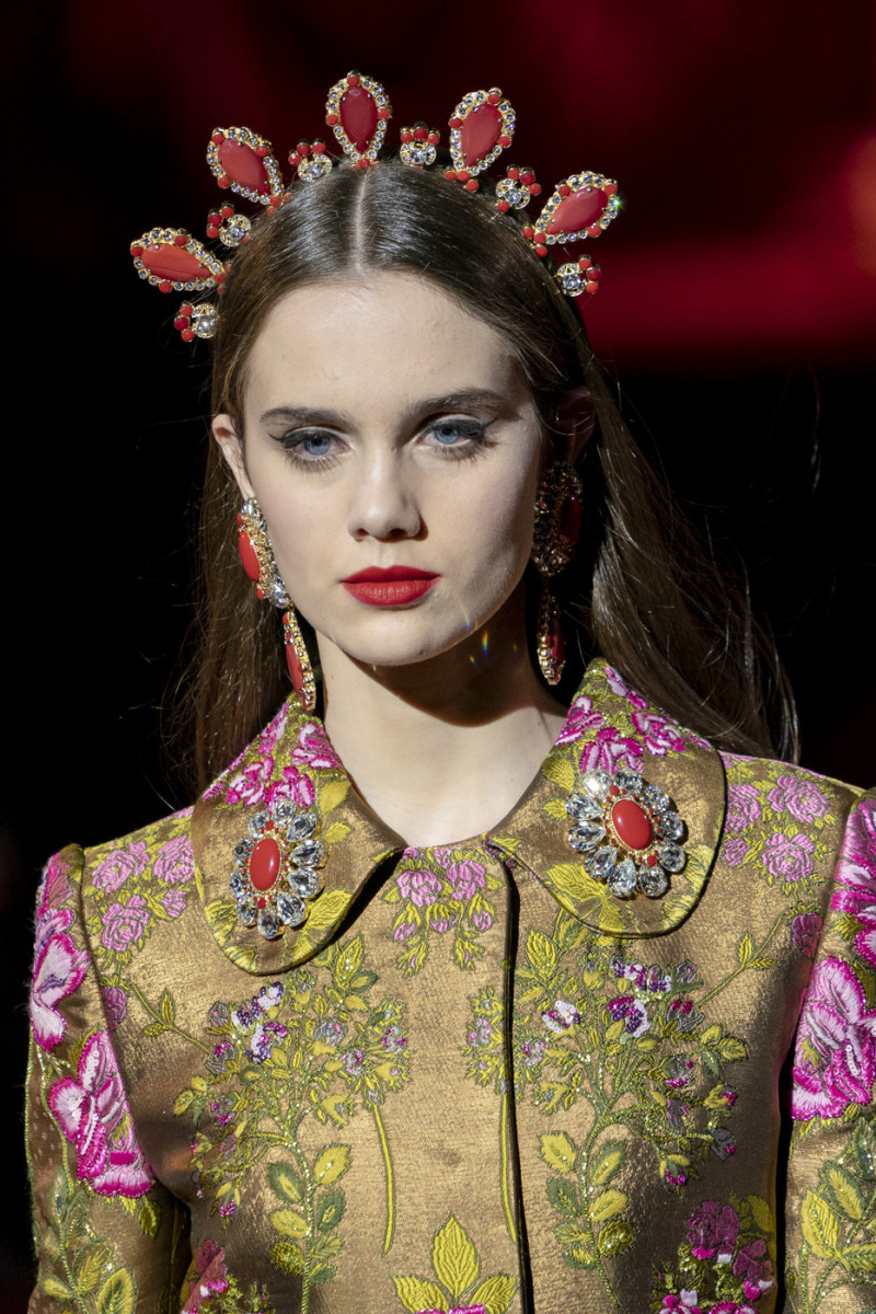 Dolce+Gabbana+Fall+2019+Details+lsWJufJWiBIx.jpg
