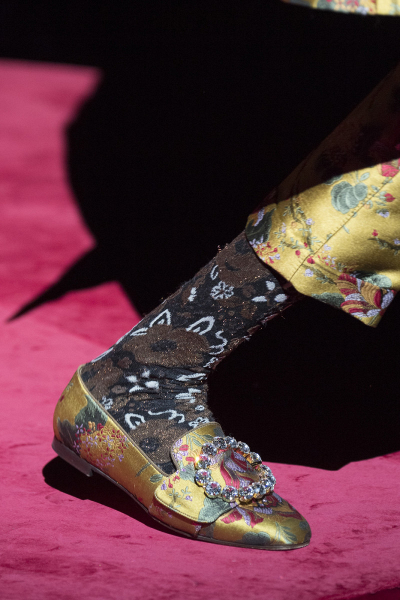 Dolce+Gabbana+Fall+2019+Details+4UukKdCWP0dx.jpg