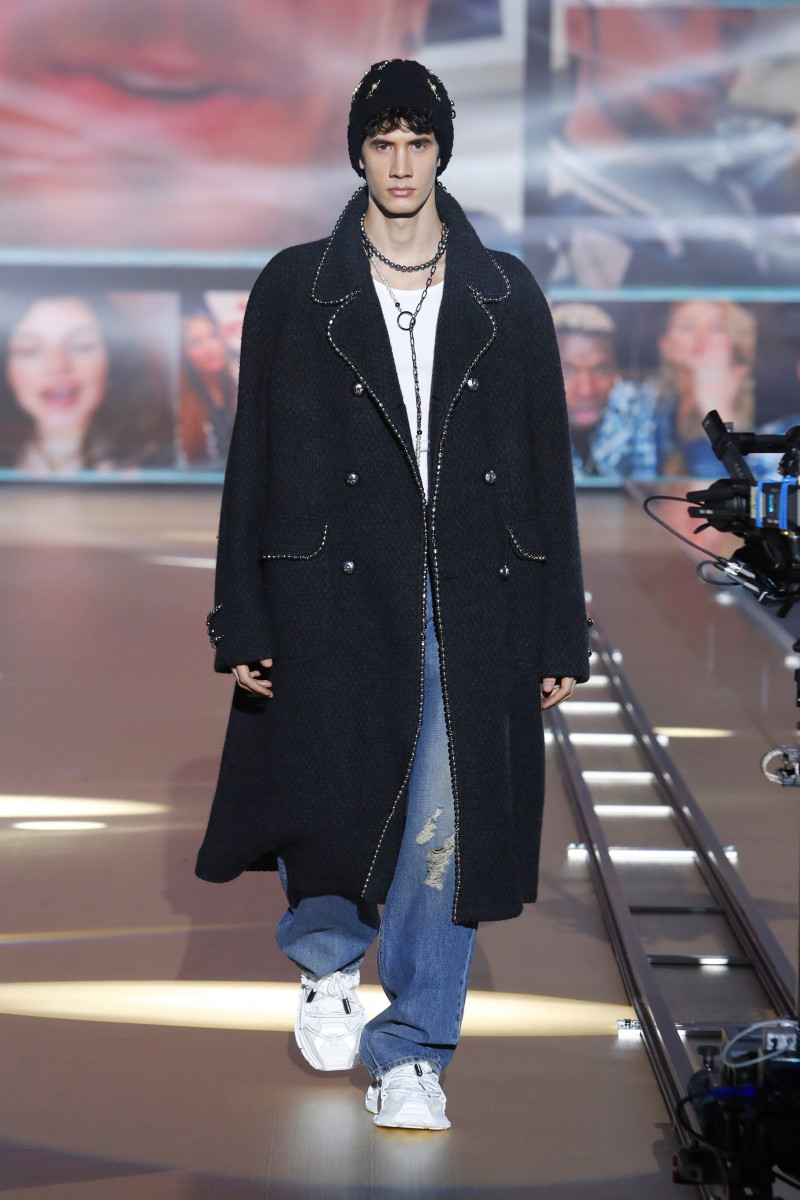 00052-Dolce-Gabbana-Mens-Fall-21.jpg