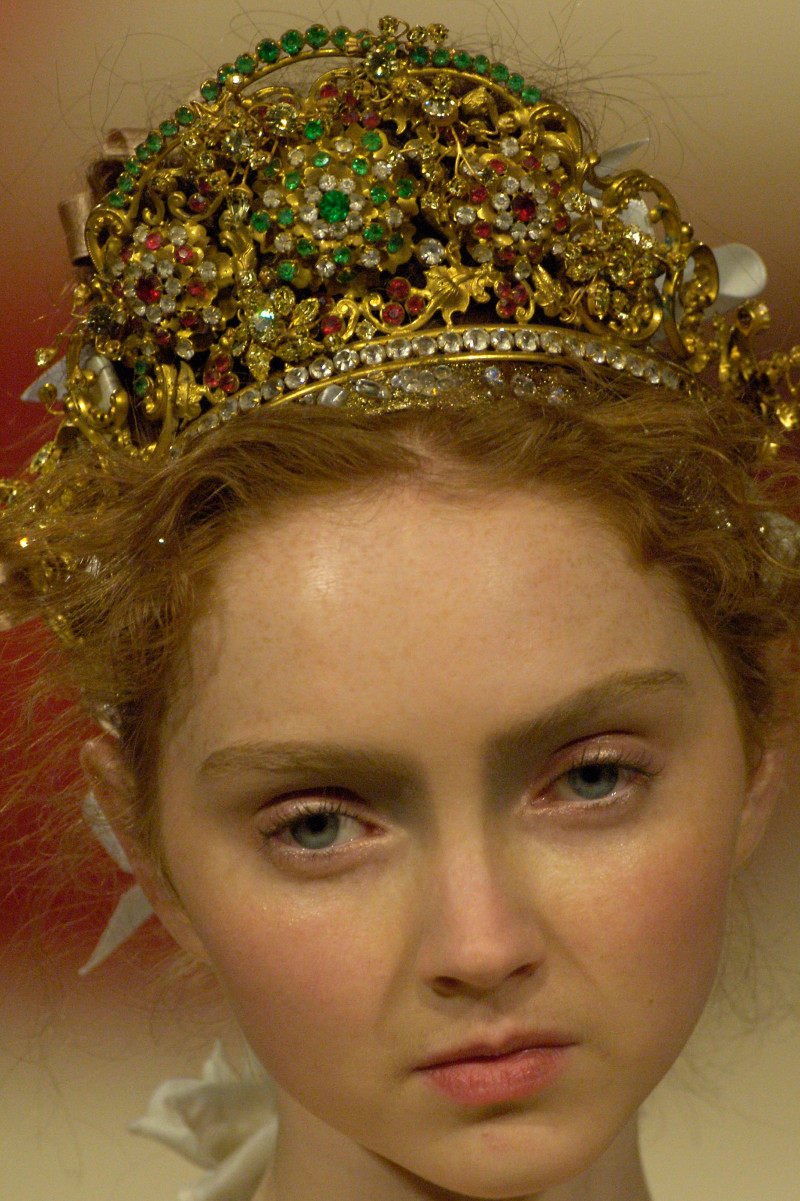 00570h-christian-lacroix-spring-2006-couture-details-lily-cole.jpg