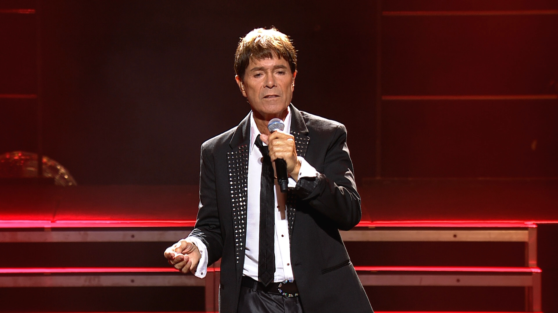 Cliff Richard • Still Reelin’ And A-Rockin’ • Live in Sydney Blu-ray_20220721_194007.675.png