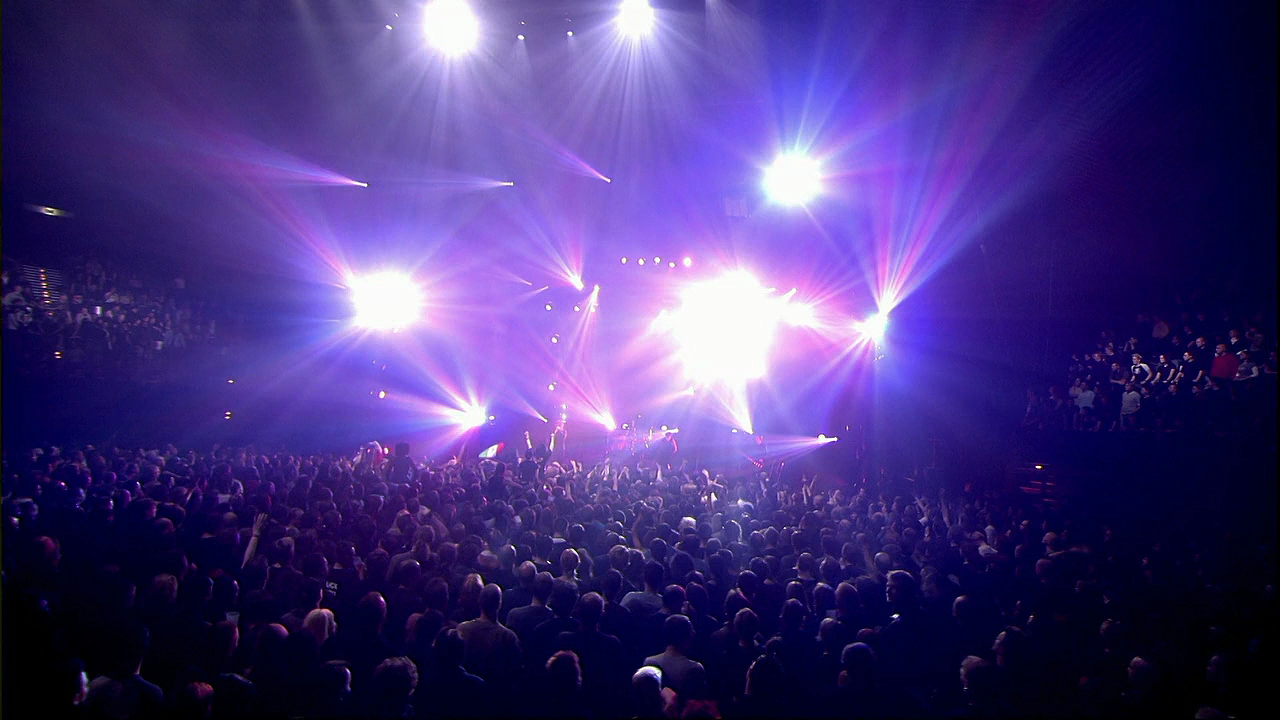 The Cure Trilogy Live in Berlin 2002 720p Blu-ray DTS x264-SSG.mkv_20220817_121340.069.png