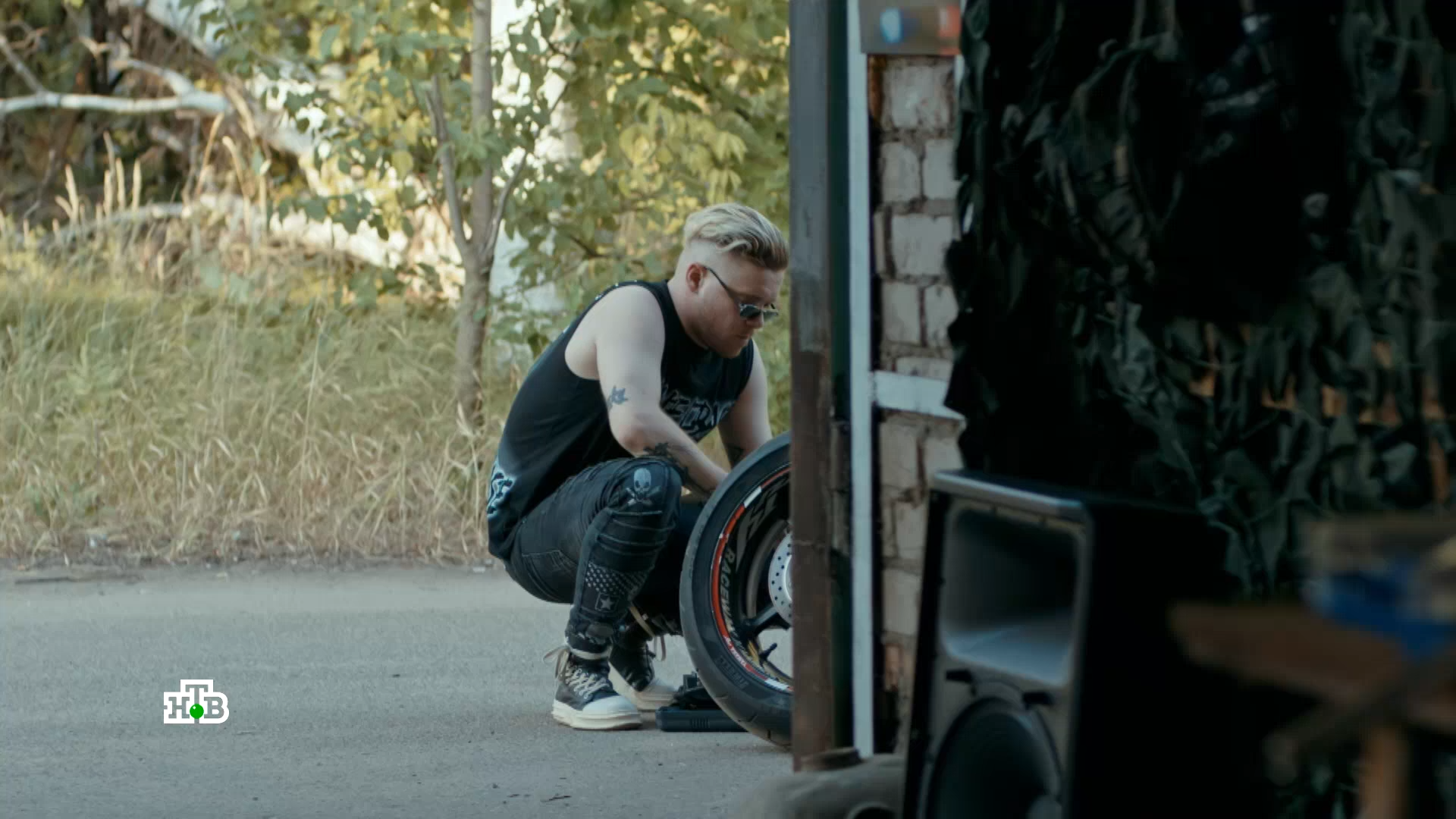 Specbat.S01.E01.2022.WEB-DL.(1080p).ExKinoRay.mkv_snapshot_31.30.png