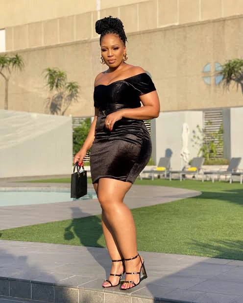 Phindile Gwala Share Her Recent Pictures Showing Her Beautiful Legs ...