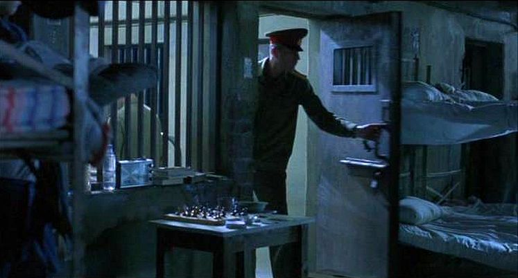 В аду /In Hell/ 2003 (0:15:52 / 1:37:11)