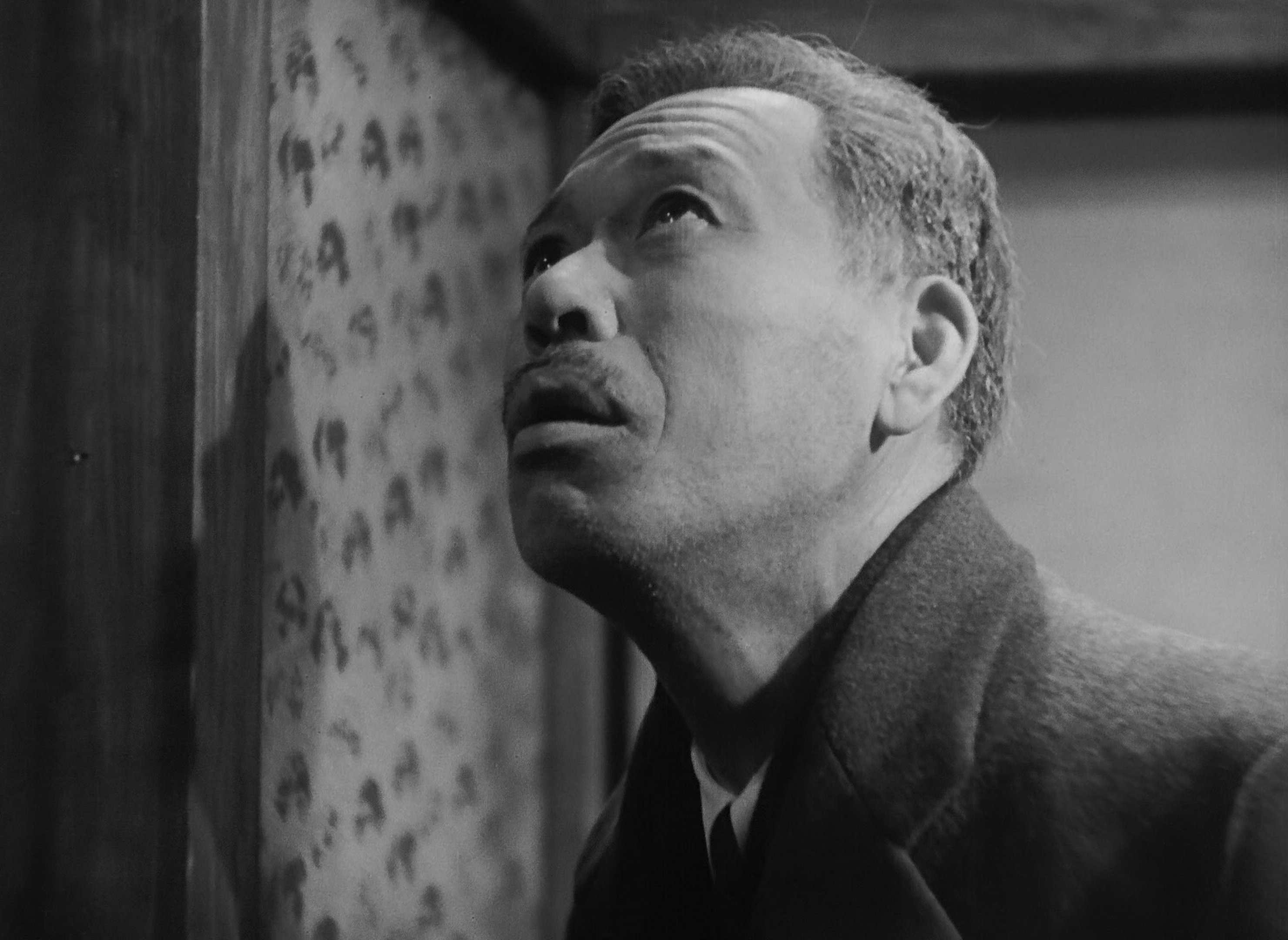 Жить (Ikiru) 1952.mkv_snapshot_00.26.51.610.png