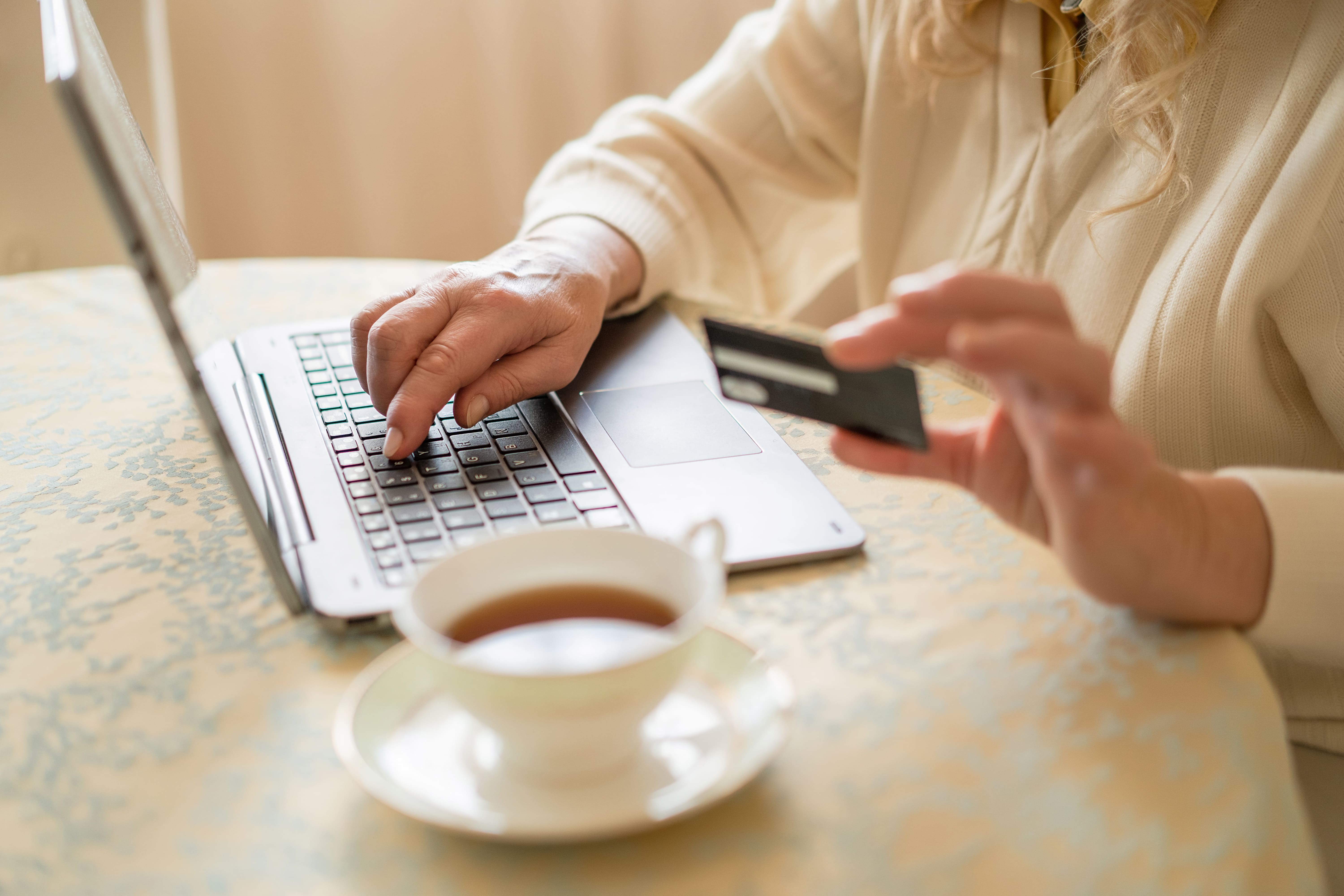 selective-focus-stylish-laptop-which-does-online-shopping.jpg