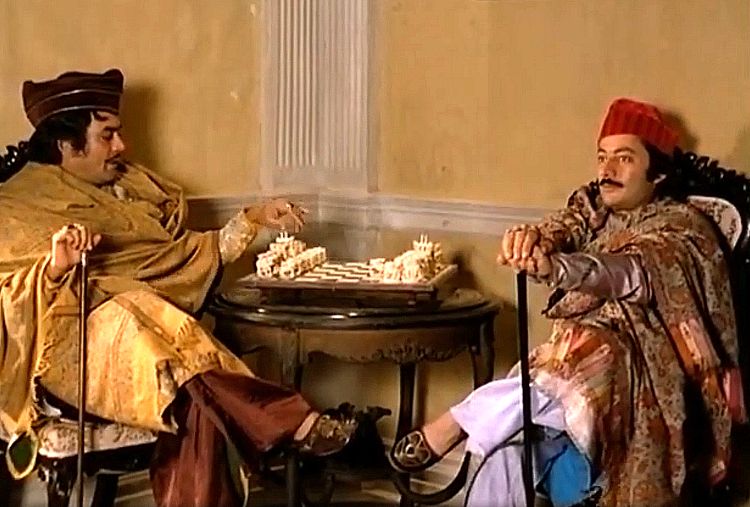 Шахматисты /Shatranj Ke Khilari/ 1977 (0:44:38 / 2:09:00)