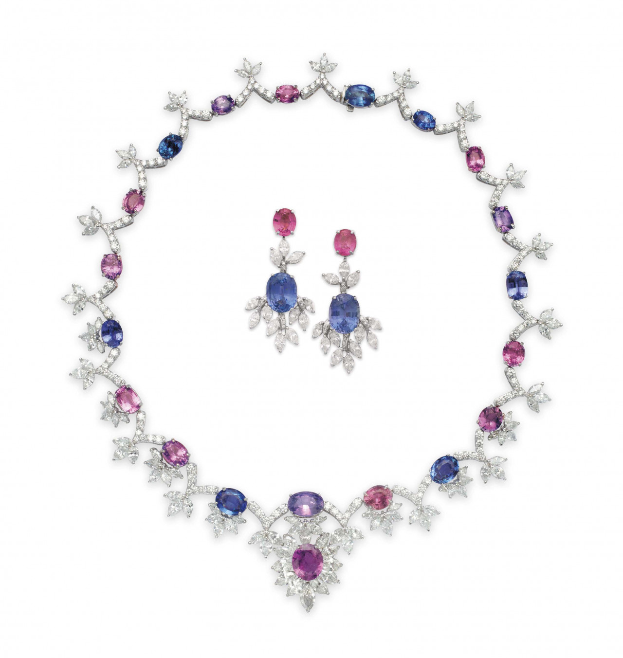 2017_NYR_14760_0238_000(a_set_of_sapphire_colored_sapphire_and_diamond_jewelry094718).jpg