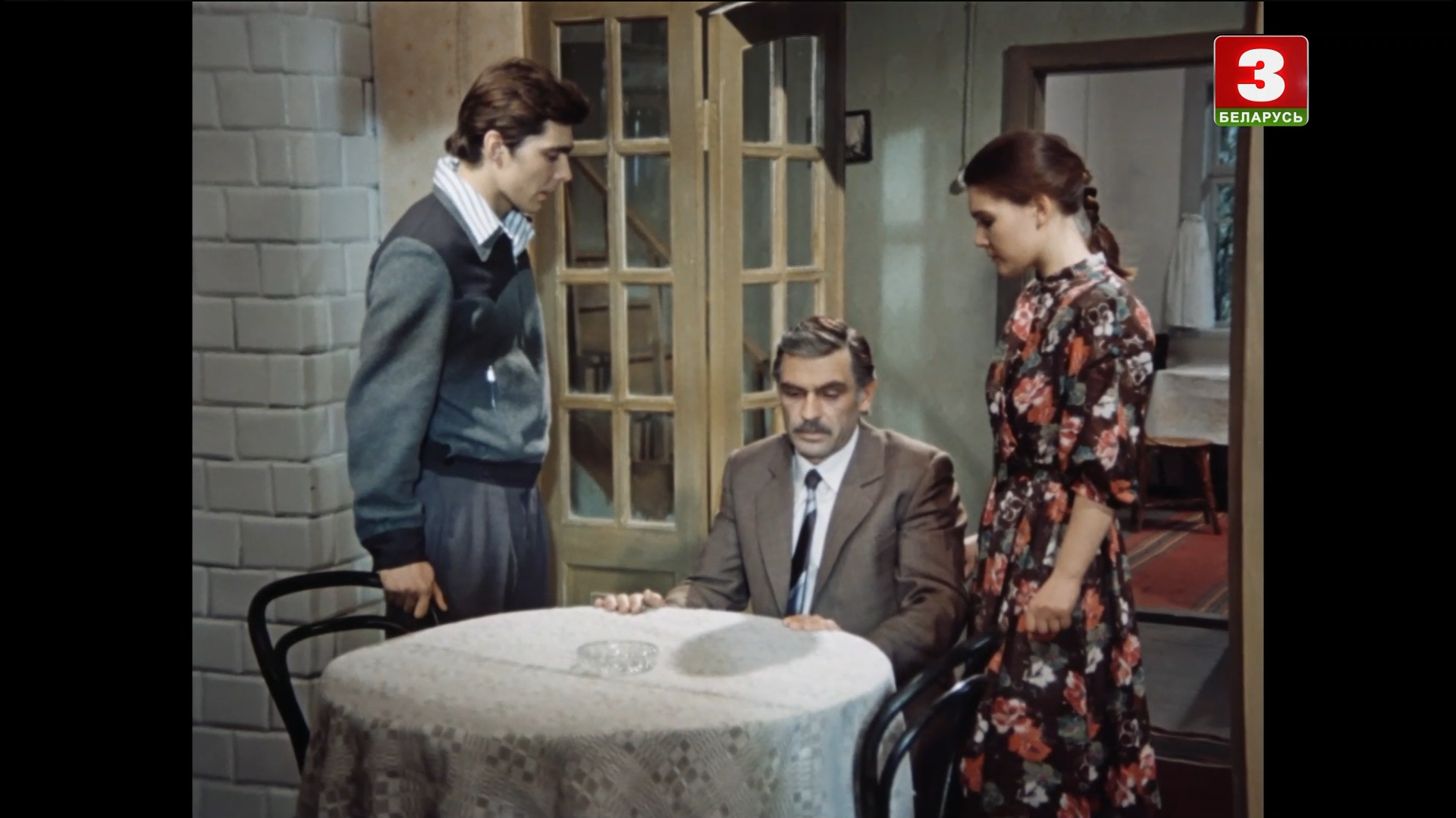 Третьего не дано 01-02 (1980).mkv_snapshot_00.09.40.336.png