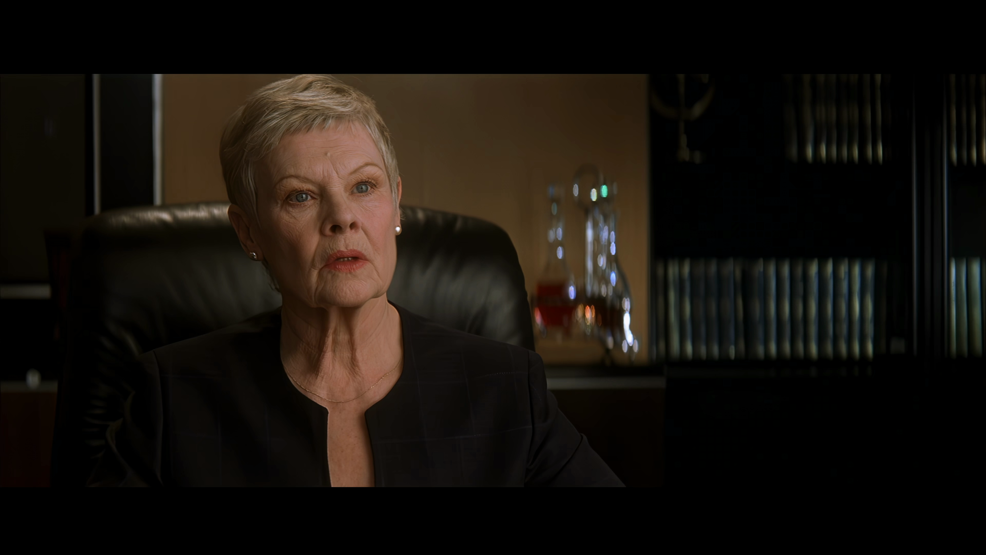 007.2002 Die Another Day - Умри, но не сейчас 4K.mkv_20230611_104831.227.png