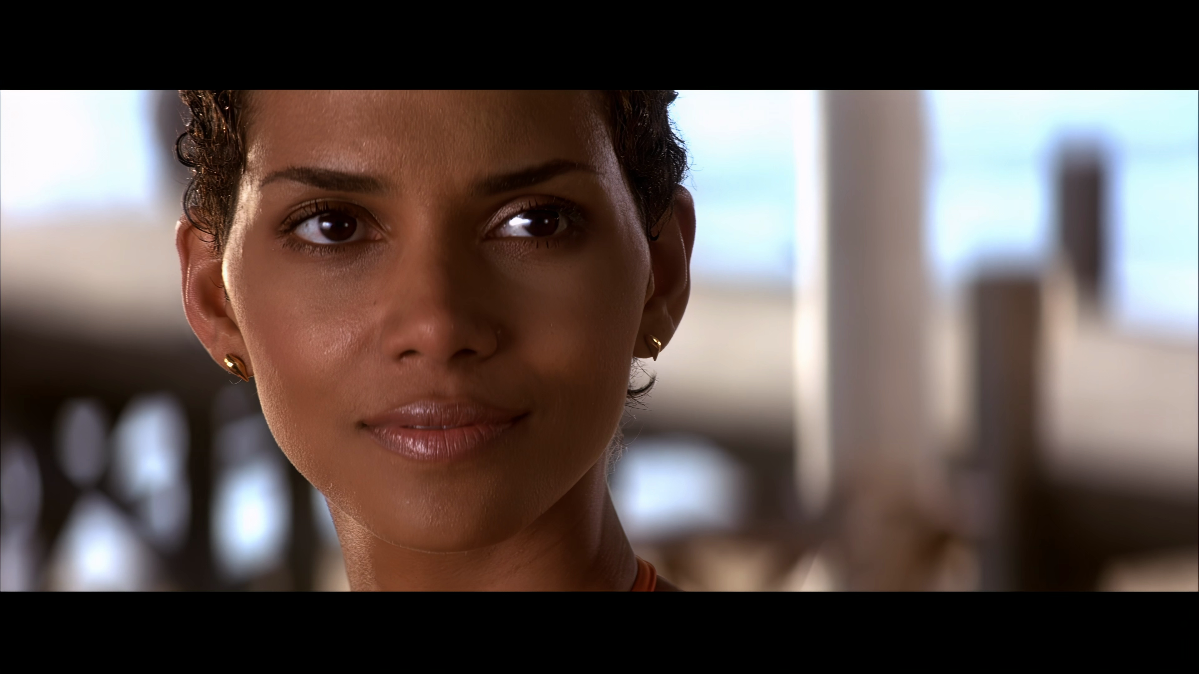 007.2002 Die Another Day - Умри, но не сейчас 4K.mkv_20230611_104750.604.png