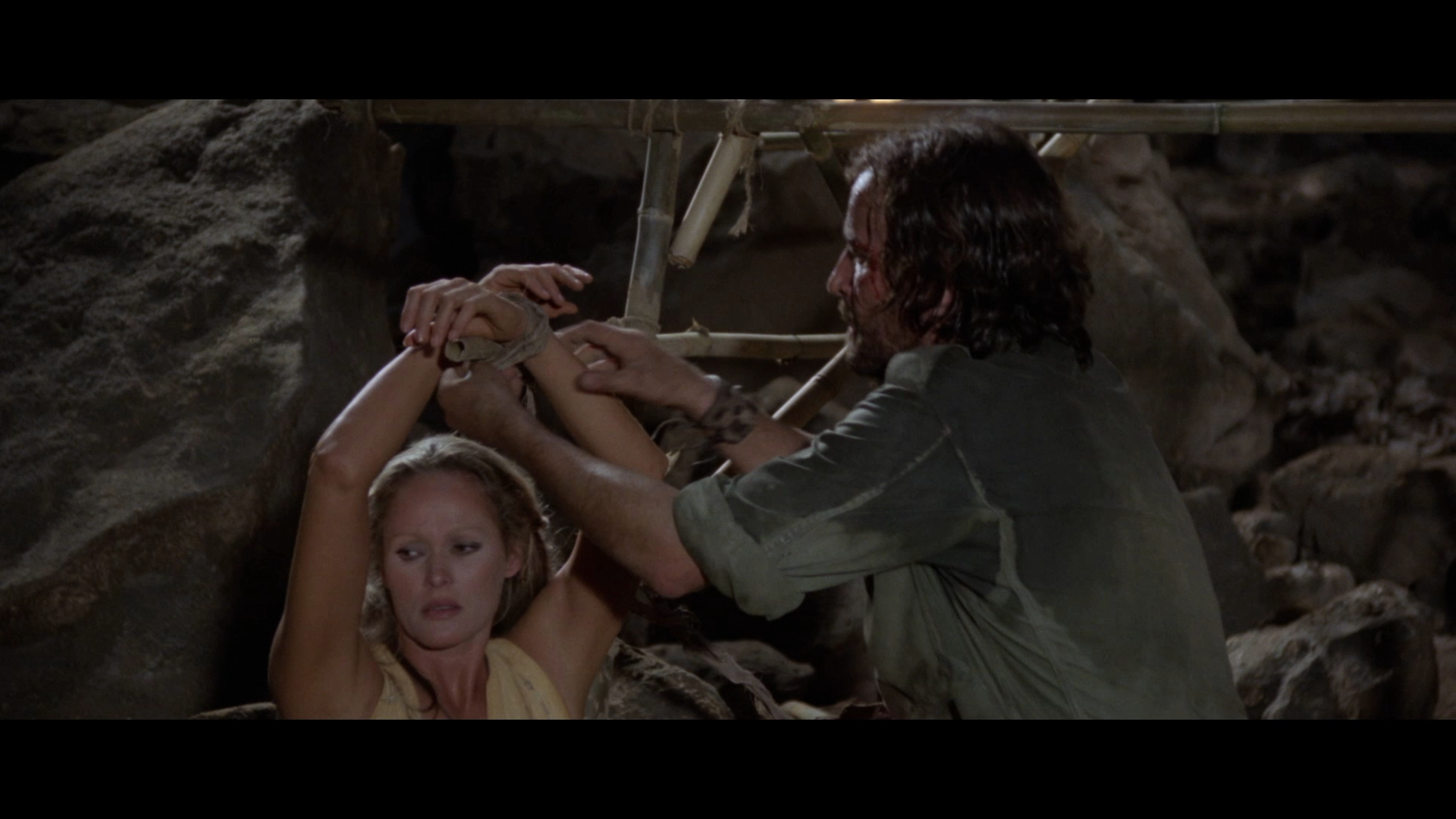 00001.(Slave of the Cannibal God 1978 2in1 1080p USA Blu-ray AVC DTS-HD MA 2.0-CultFilms)_20230615_203758.png