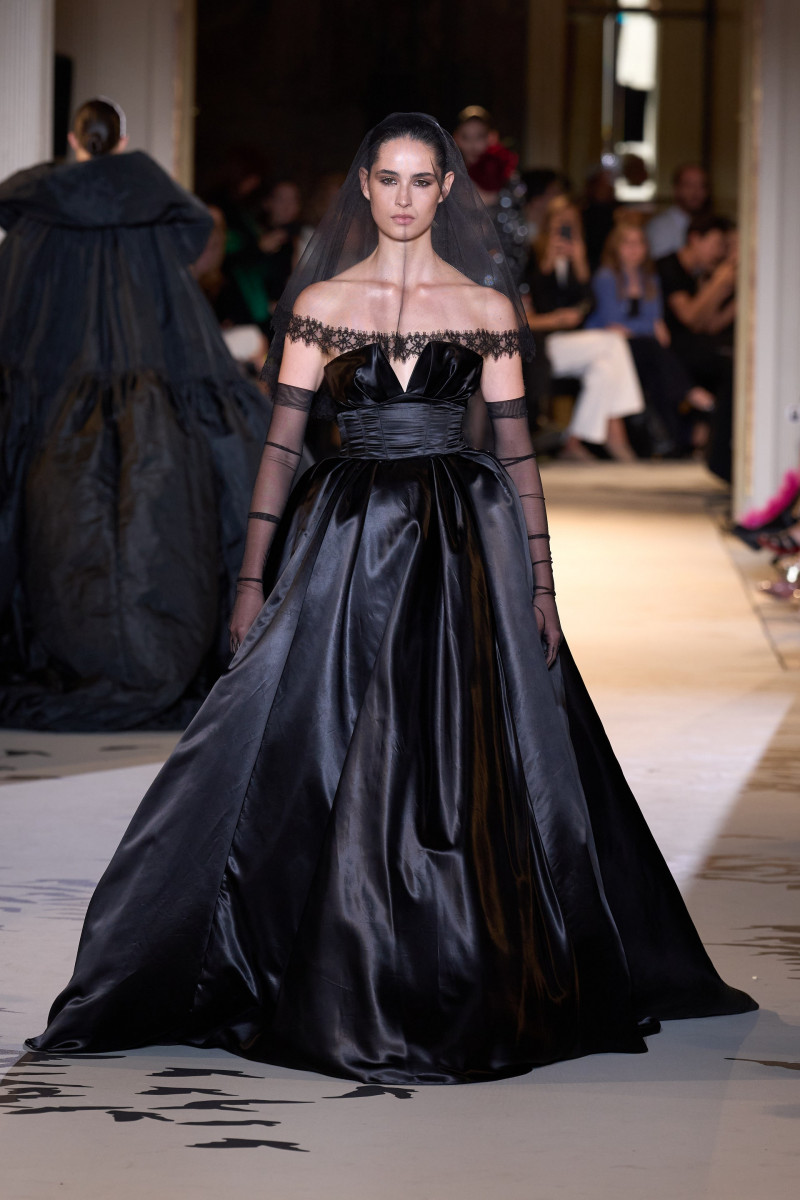 00023-zuhair-murad-fall-2023-couture-credit-gorunway.jpg