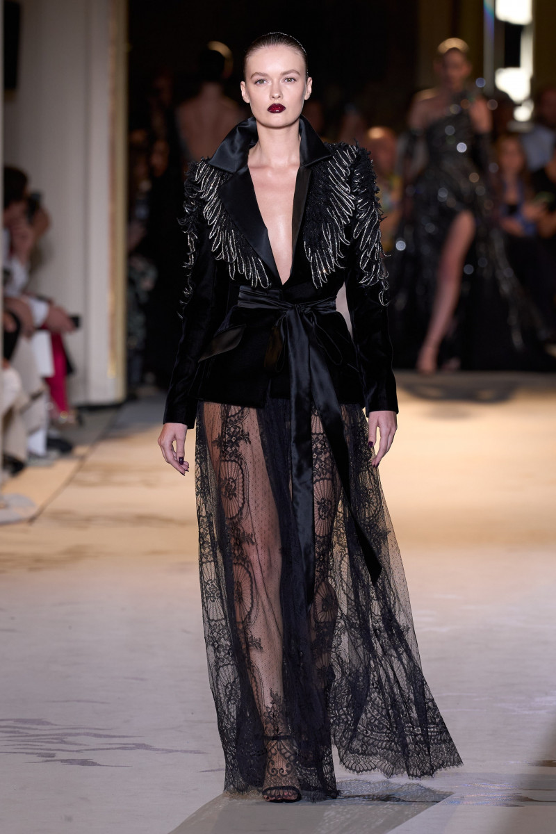00019-zuhair-murad-fall-2023-couture-credit-gorunway.jpg