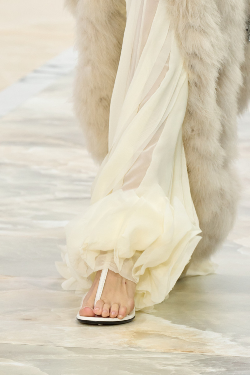 00067-fendi-fall-2023-couture-details-credit-gorunway.jpg