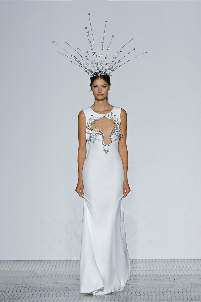 00056-celia-kritharioti-fall-2023-couture-credit-brand.jpg