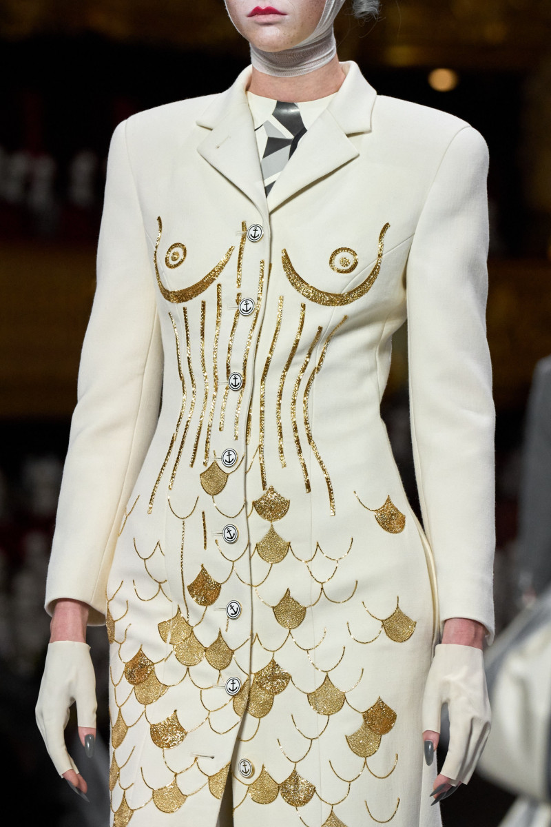 00116-thom-browne-fall-2023-couture-details-credit-gorunway.jpg
