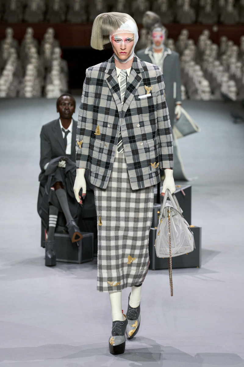 00050-thom-browne-fall-2023-couture-credit-gorunway.jpg