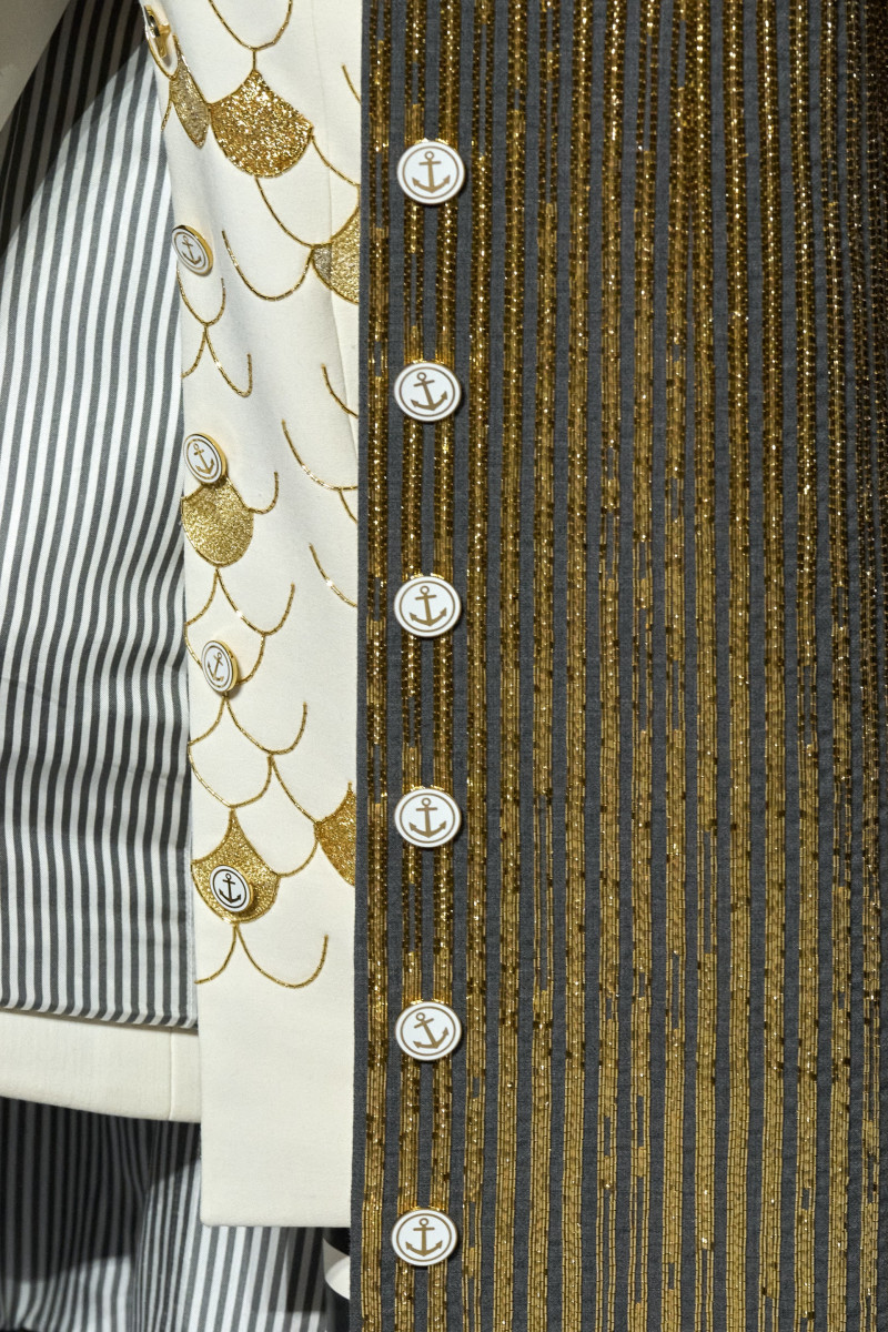 00063-thom-browne-fall-2023-couture-details-credit-gorunway.jpg