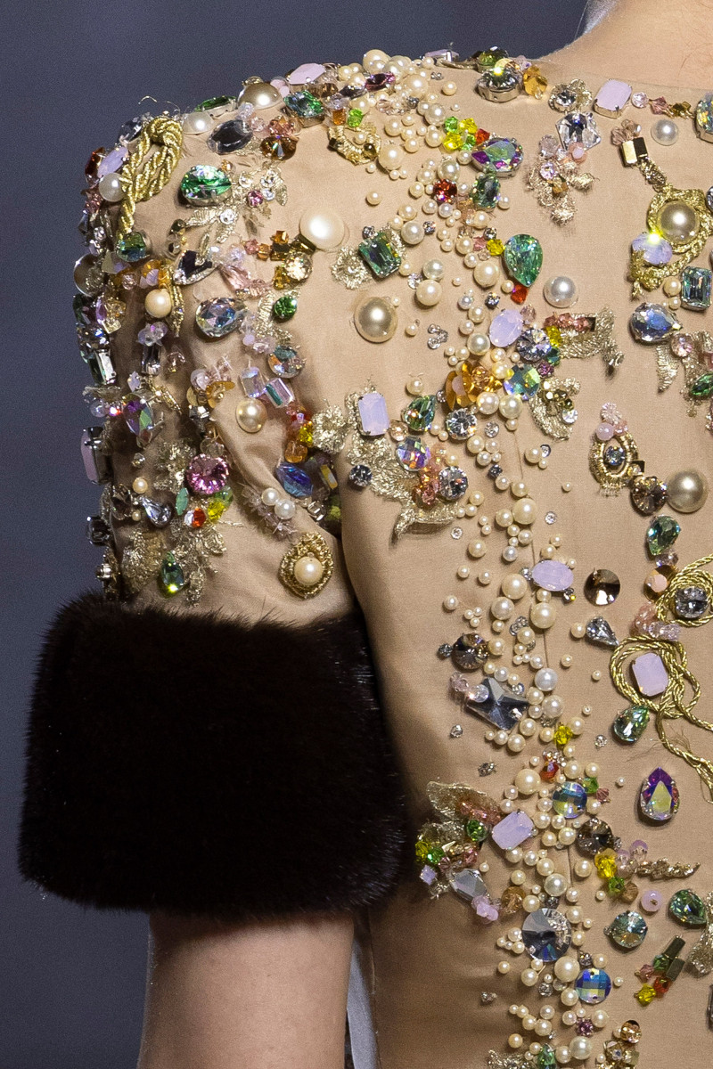 00013-celia-kritharioti-fall-2023-couture-details-credit-brand.jpg