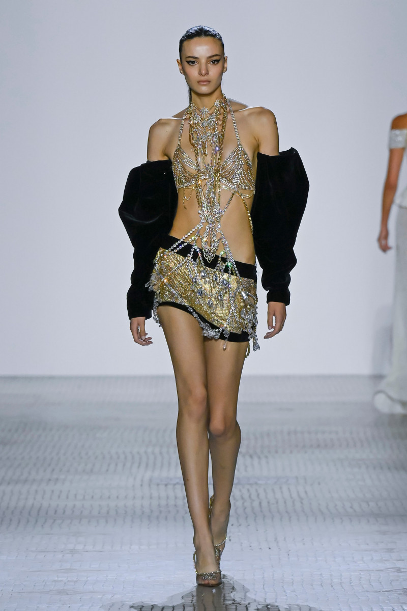 00018-celia-kritharioti-fall-2023-couture-credit-brand.jpg